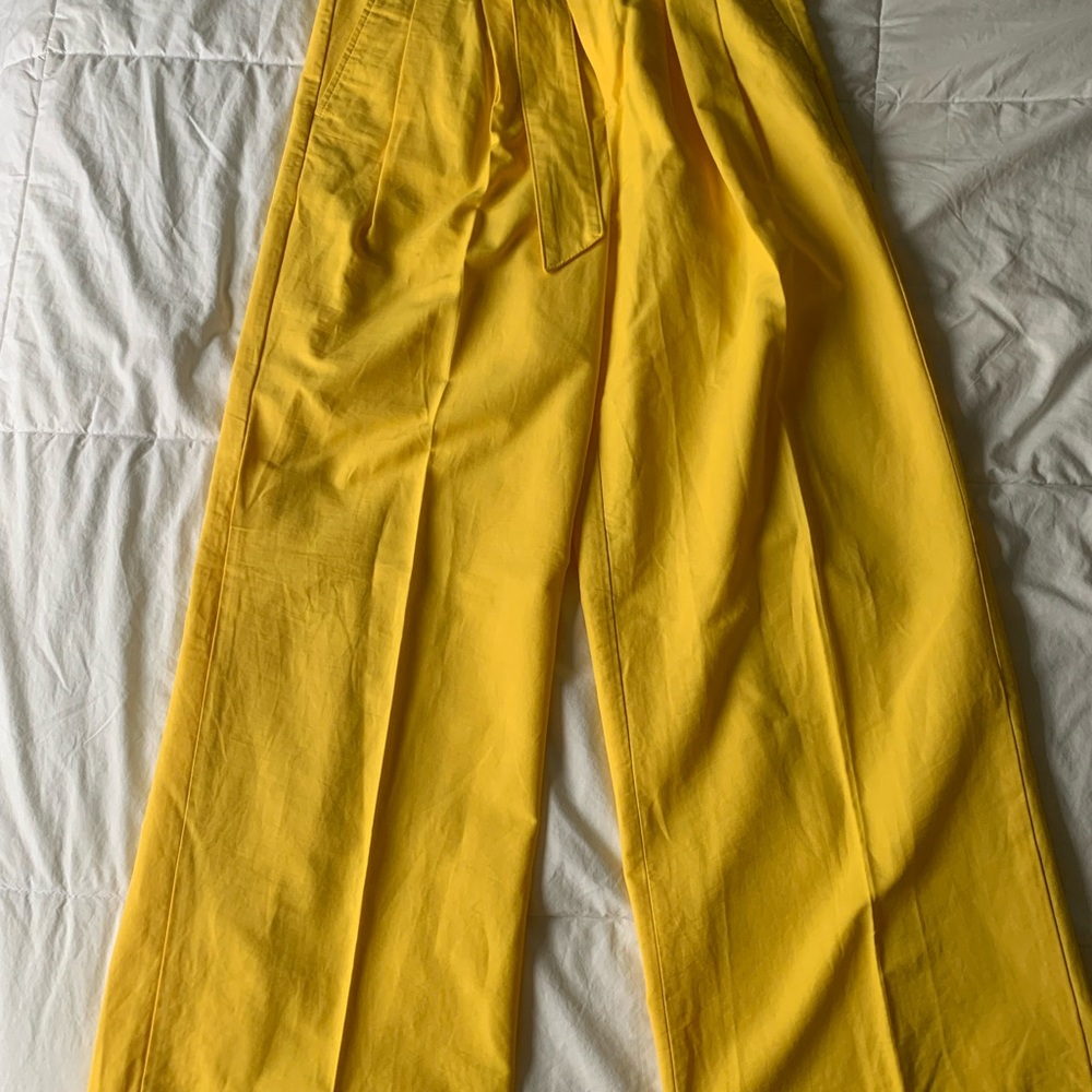 Banana Republic Yellow Chinos Relaxed Fit